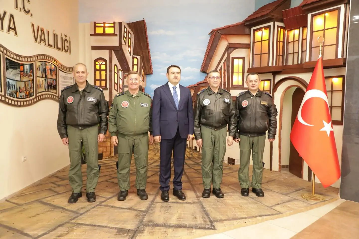 Korgeneral Kadıoğlu’ndan Kütahya Valisi Işın’a Ziyaret 1