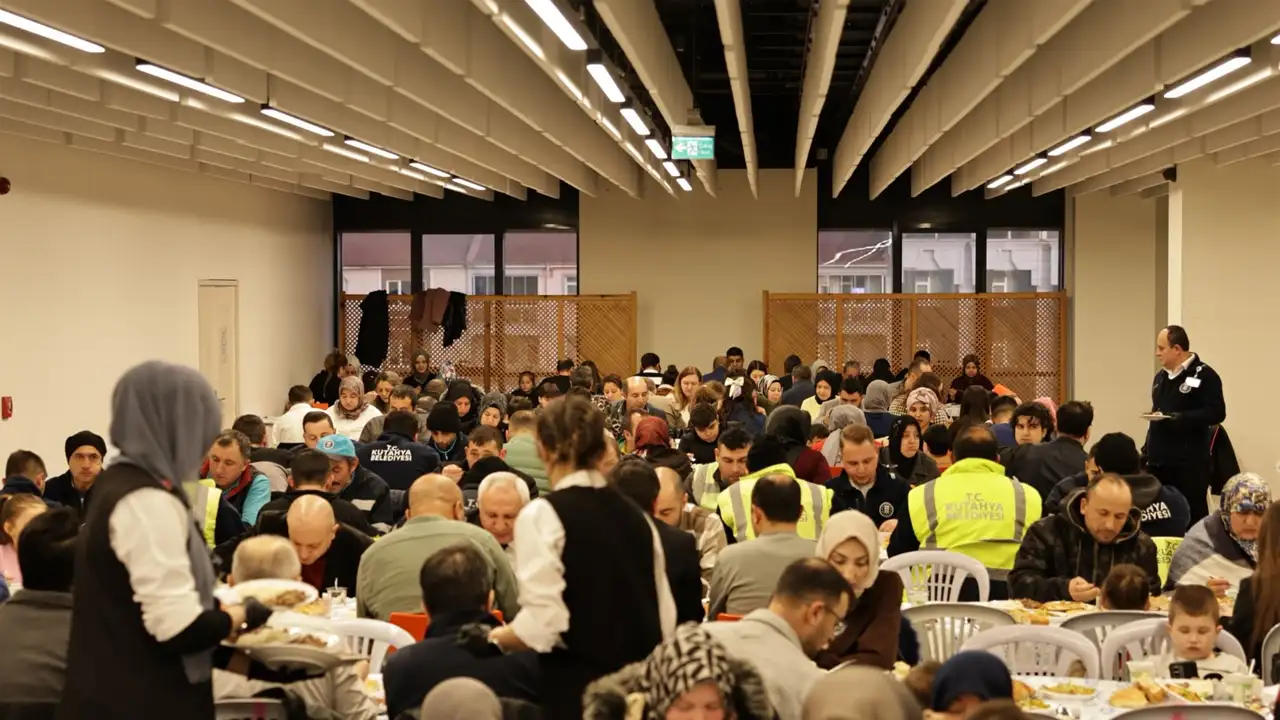 Kütahya Belediyesi Personeli Iftar Programında Buluştu 1