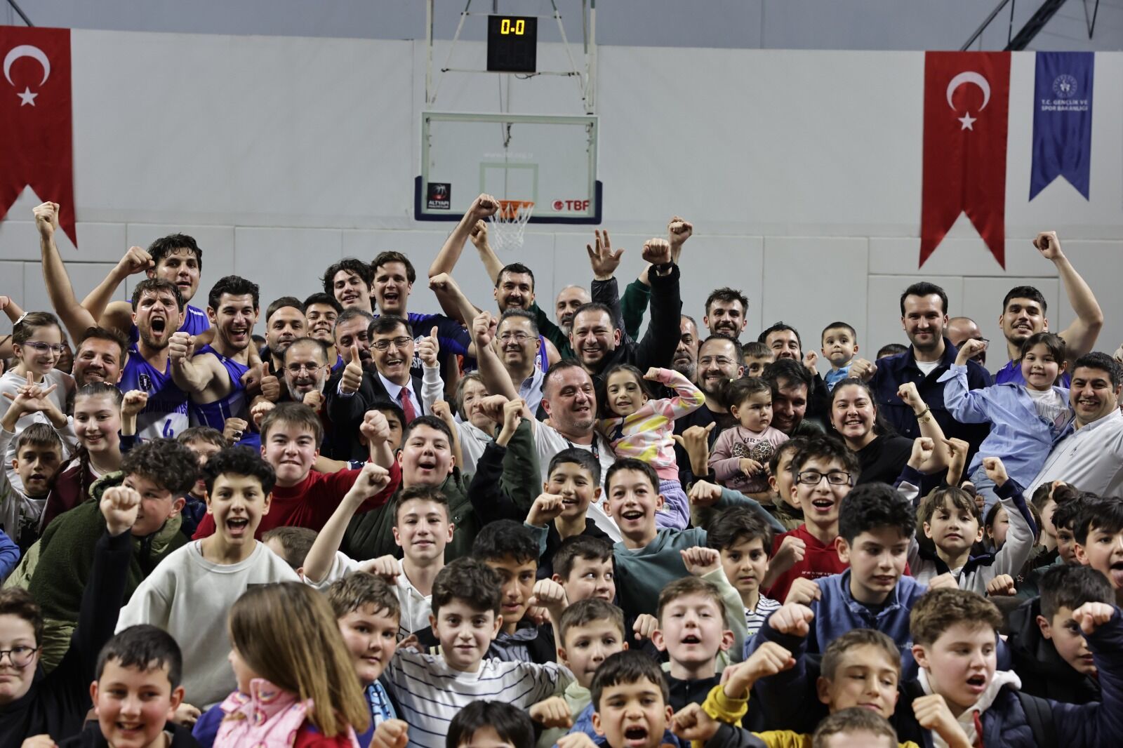 Kütahya Belediyespor, Play Off'ta Çeyrek Finalde (2)