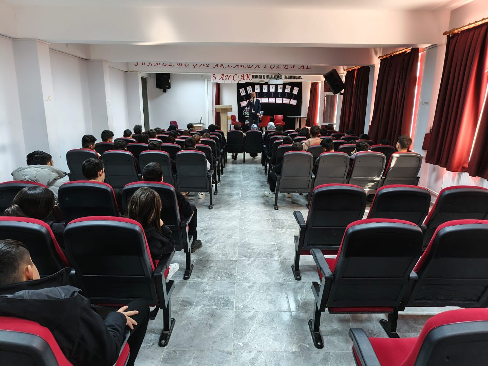 Kütahya Çavdarhisar’da Öğrenciler Için Ramazan Konferansı