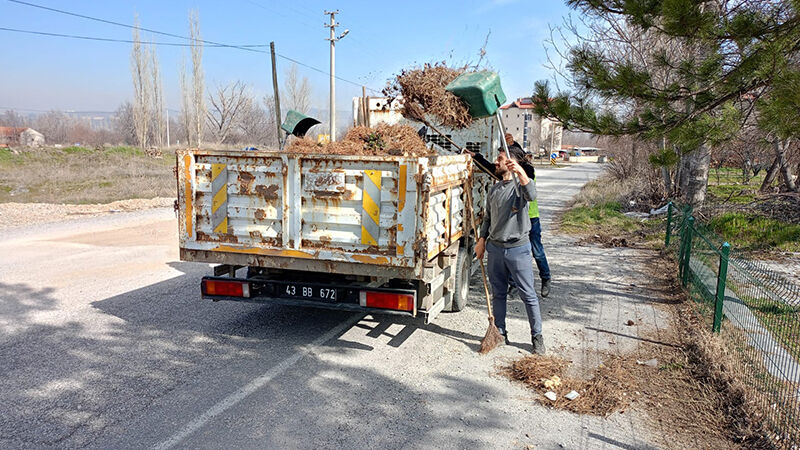 Kütahya Okçu Mahallesi’nde Cadde Temizliği Yapıldı (1)