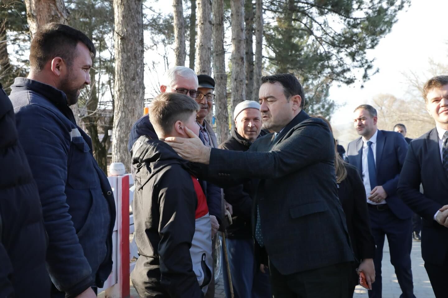 Kütahya Valisi Işın Boğazköy’de Vatandaşlarla Buluştu3-1