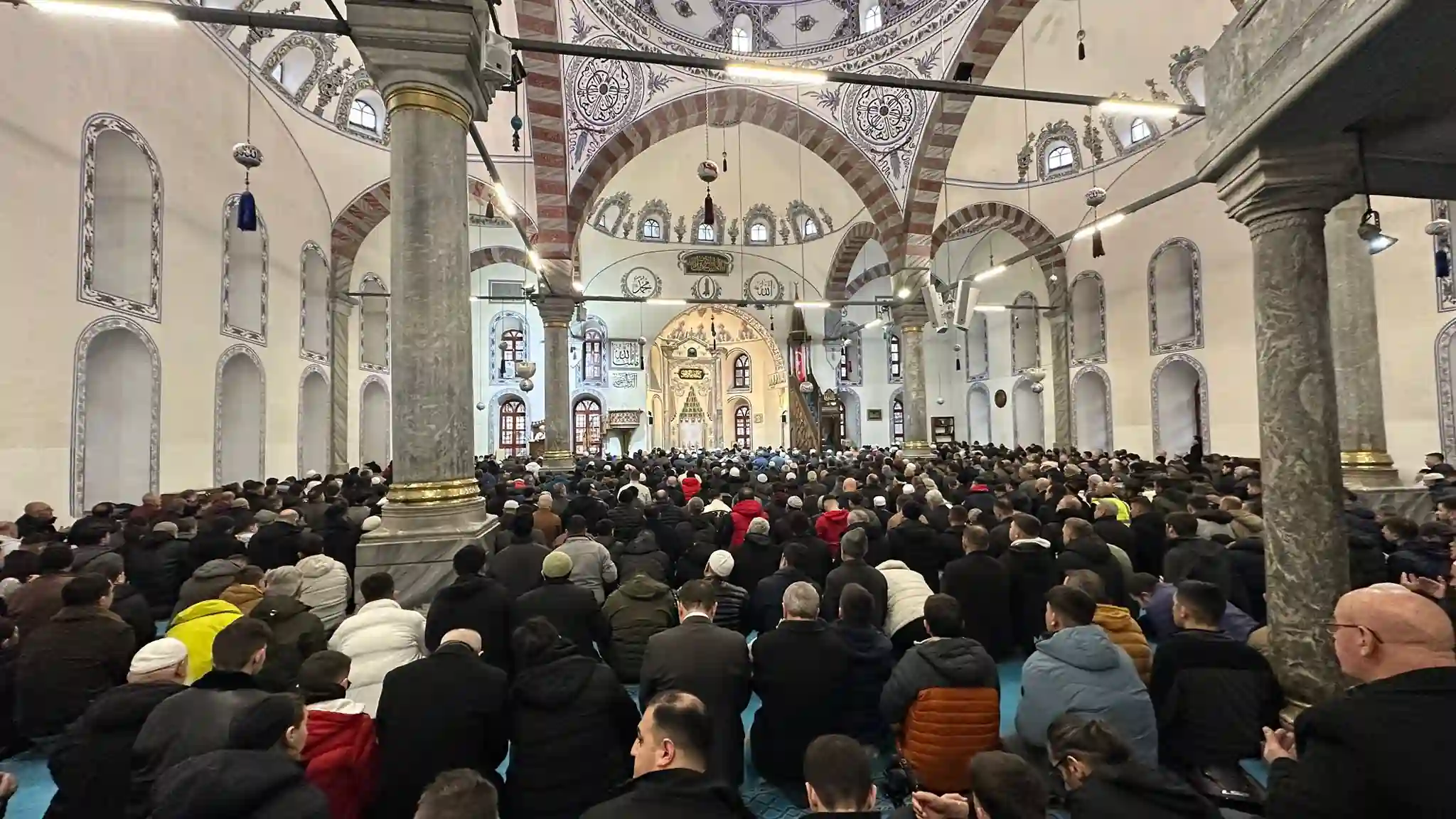 Kütahya Valisi Işın, Vatandaşlarla Bayramlaştı 1