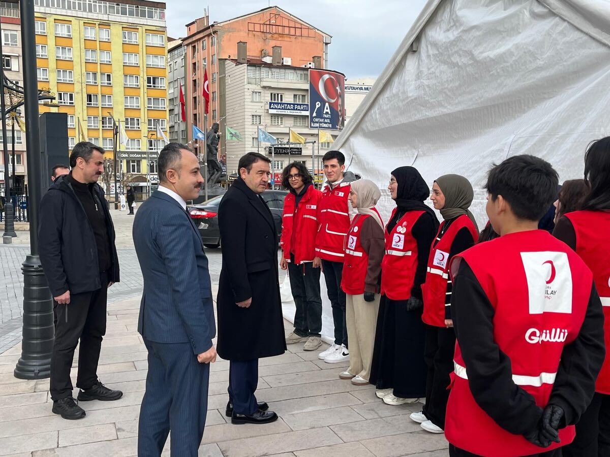 Kütahya Valisi Musa Işın’dan Iftar Çadırlarına Ziyaret