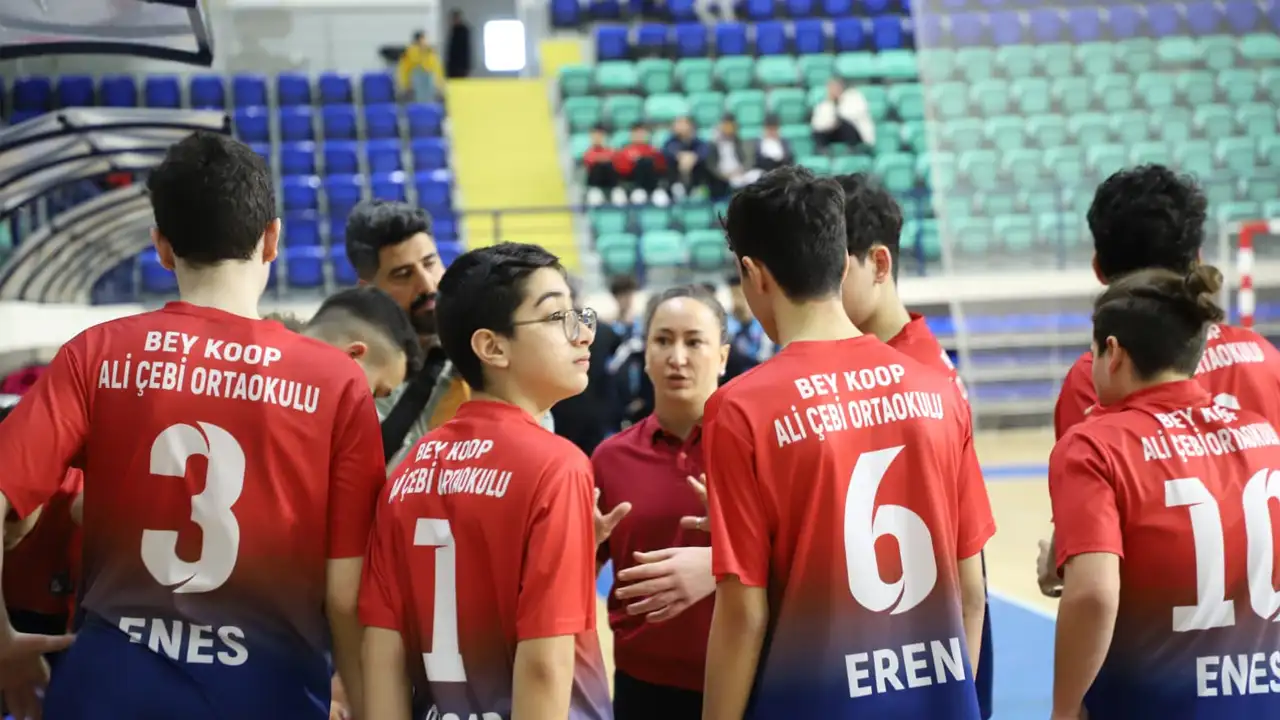 Kütahya’da 13 Ilden 300 Sporcu Ter Döküyor 1