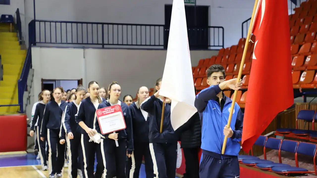 Kütahya’da 13 Ilden 300 Sporcu Ter Döküyor 3