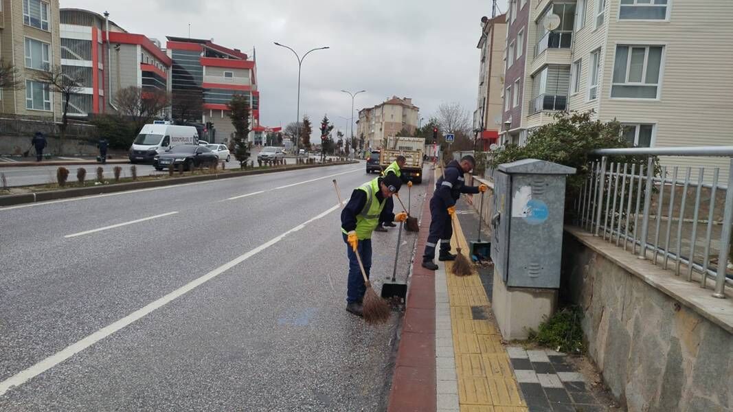 Kütahya’da Bayram Sonrası Temizlik Çalışmaları Sürüyor (4)