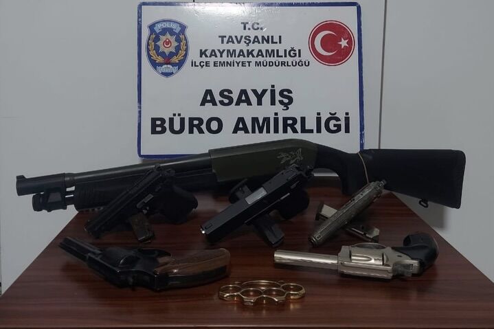 Kütahya’da Binlerce Kişi Denetlendi, Suça Geçit Verilmedi (3)