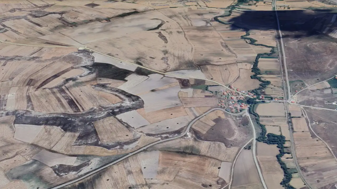 Kütahya’da Dev Tarla Mahkemeden Satışa Çıkarıldı1