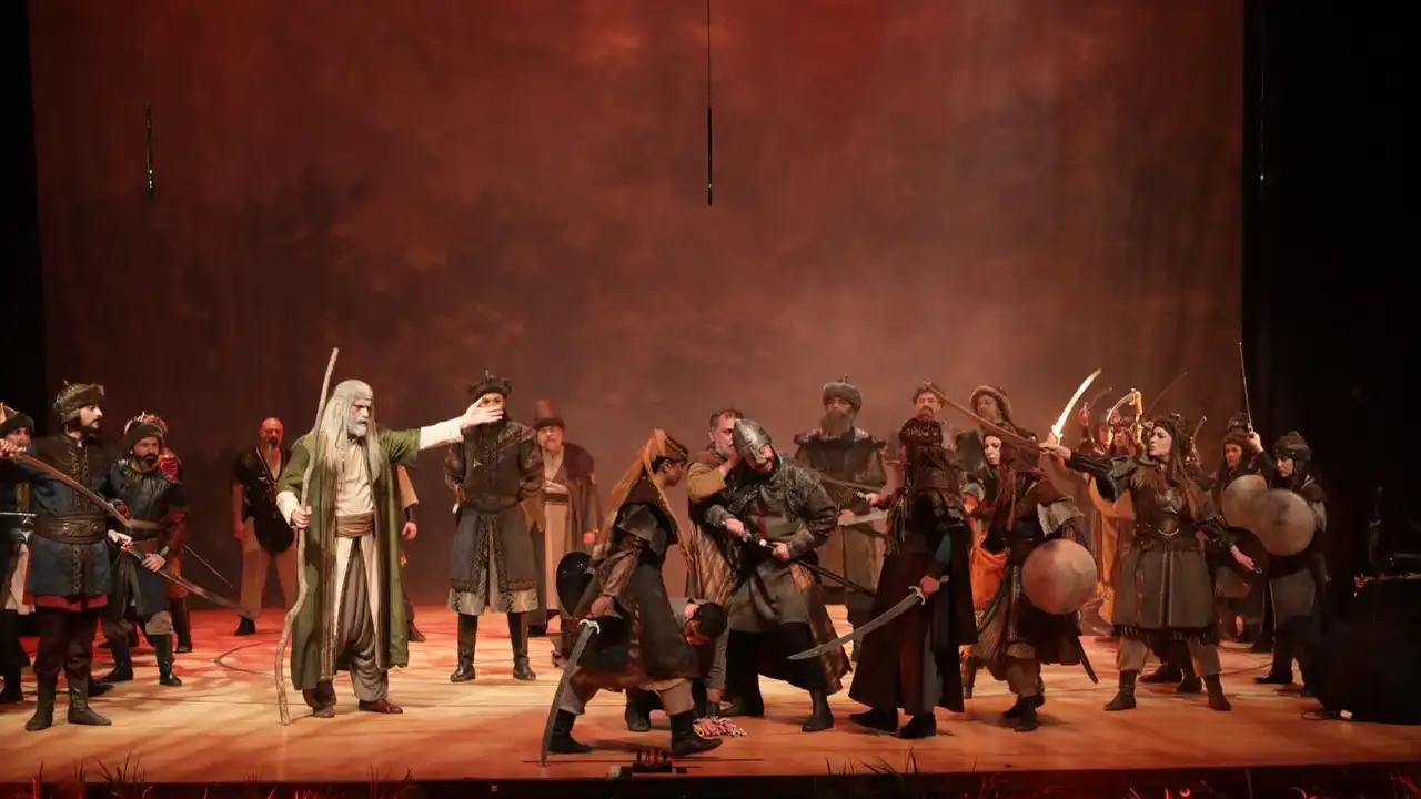 Kütahya’da “Devlet Ana” Oyununa Yoğun Ilgi 1