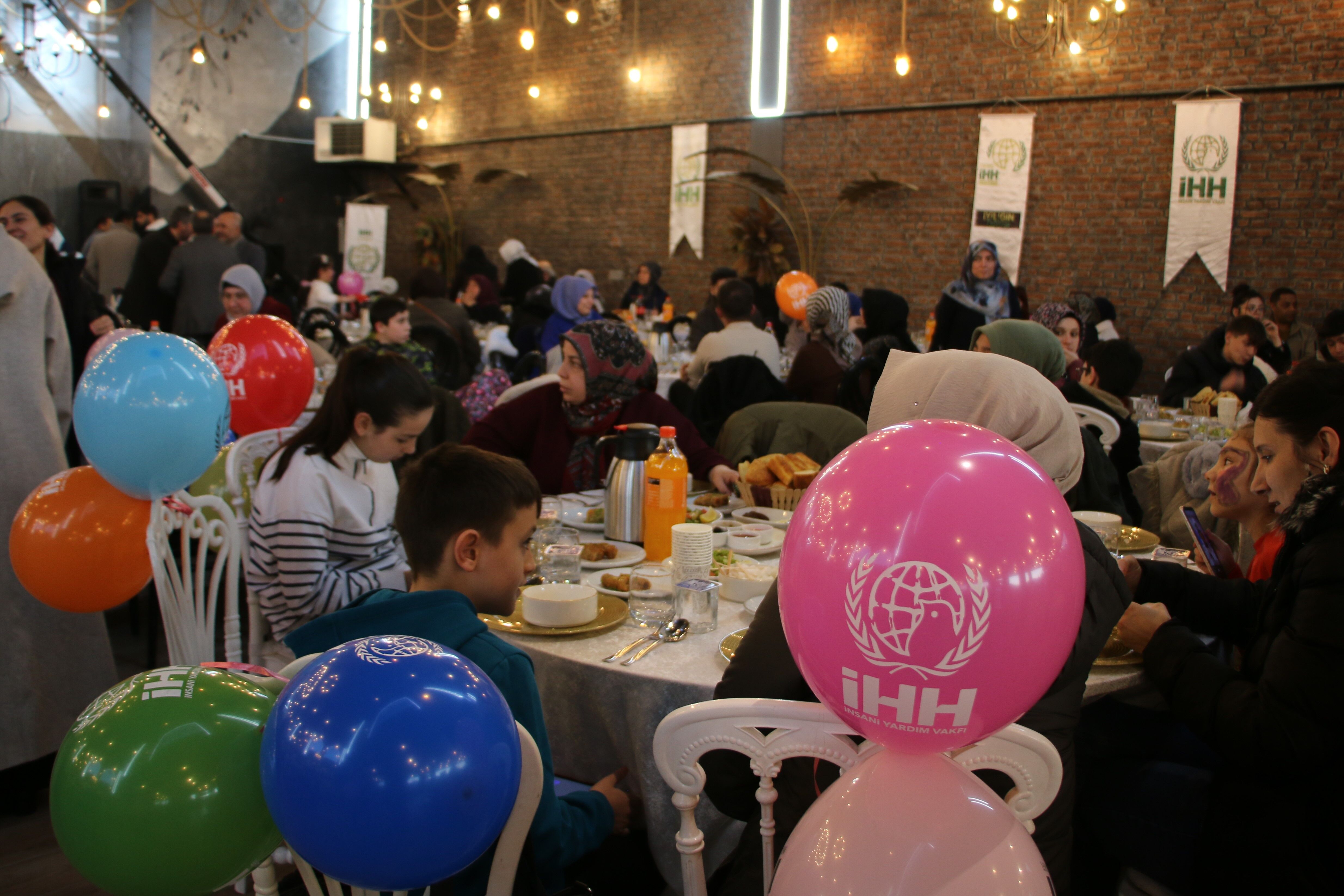 Kütahya’da “Dünya Yetimler Günü” Iftarı (2)