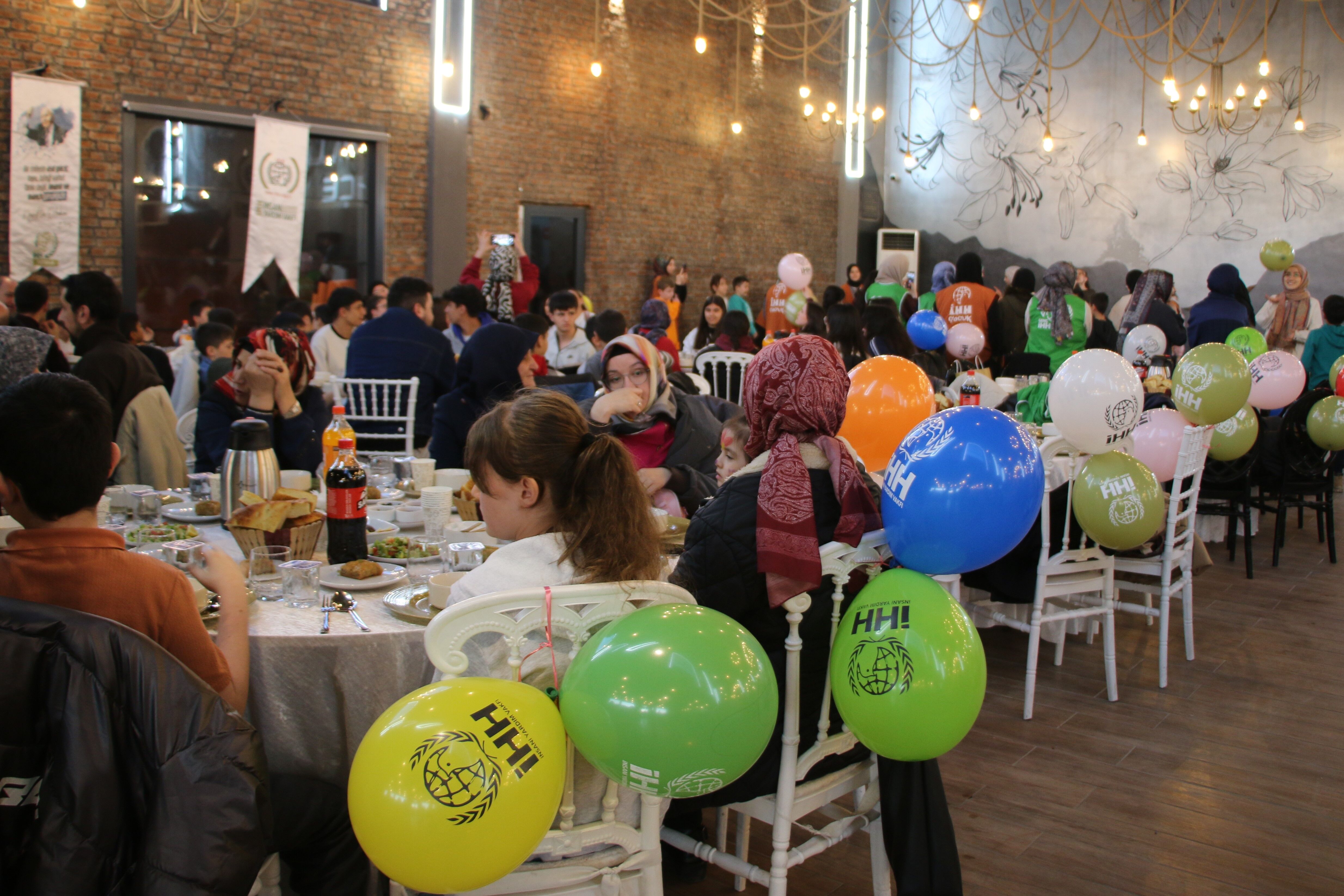 Kütahya’da “Dünya Yetimler Günü” Iftarı (3)