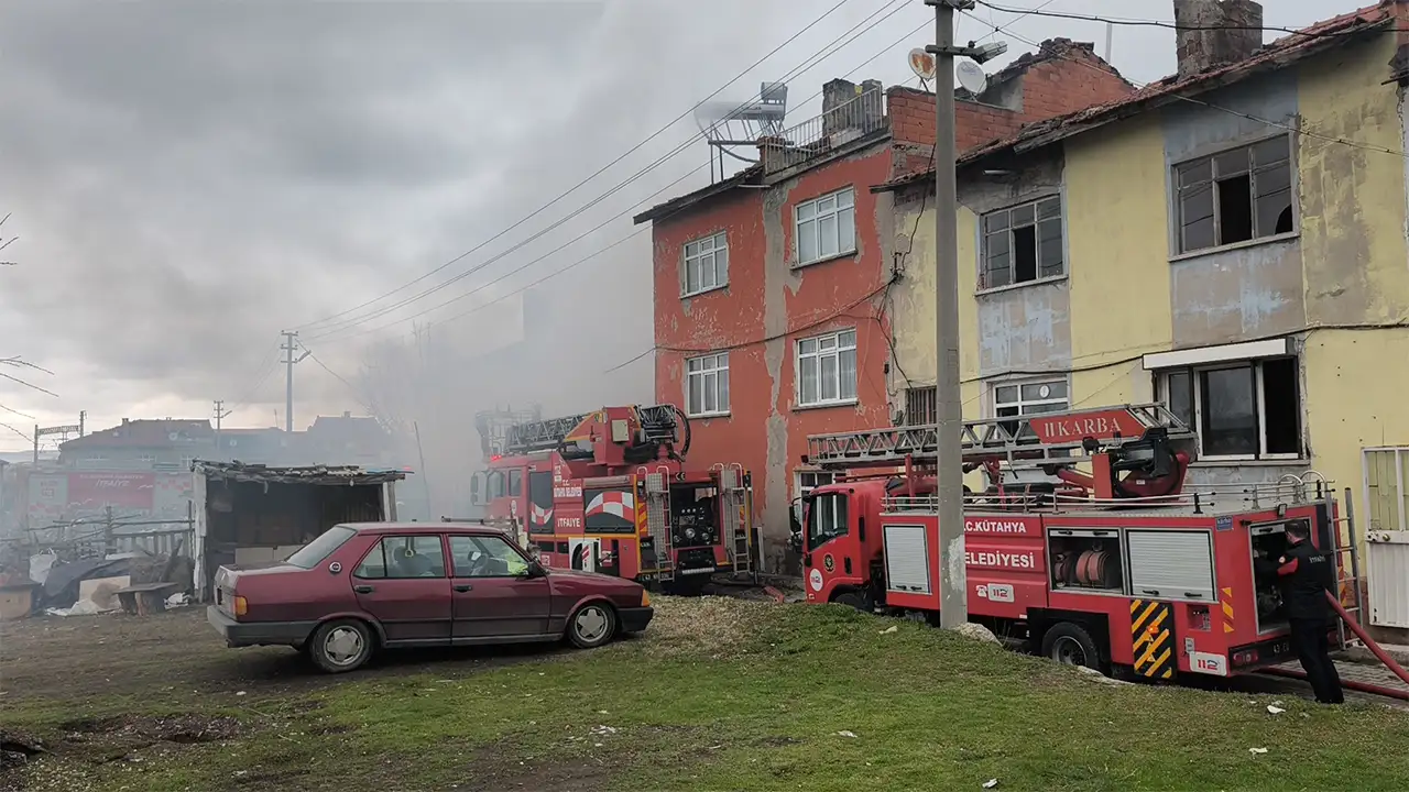 Kütahya’da Elektrikli Fırın Evi Yaktı3