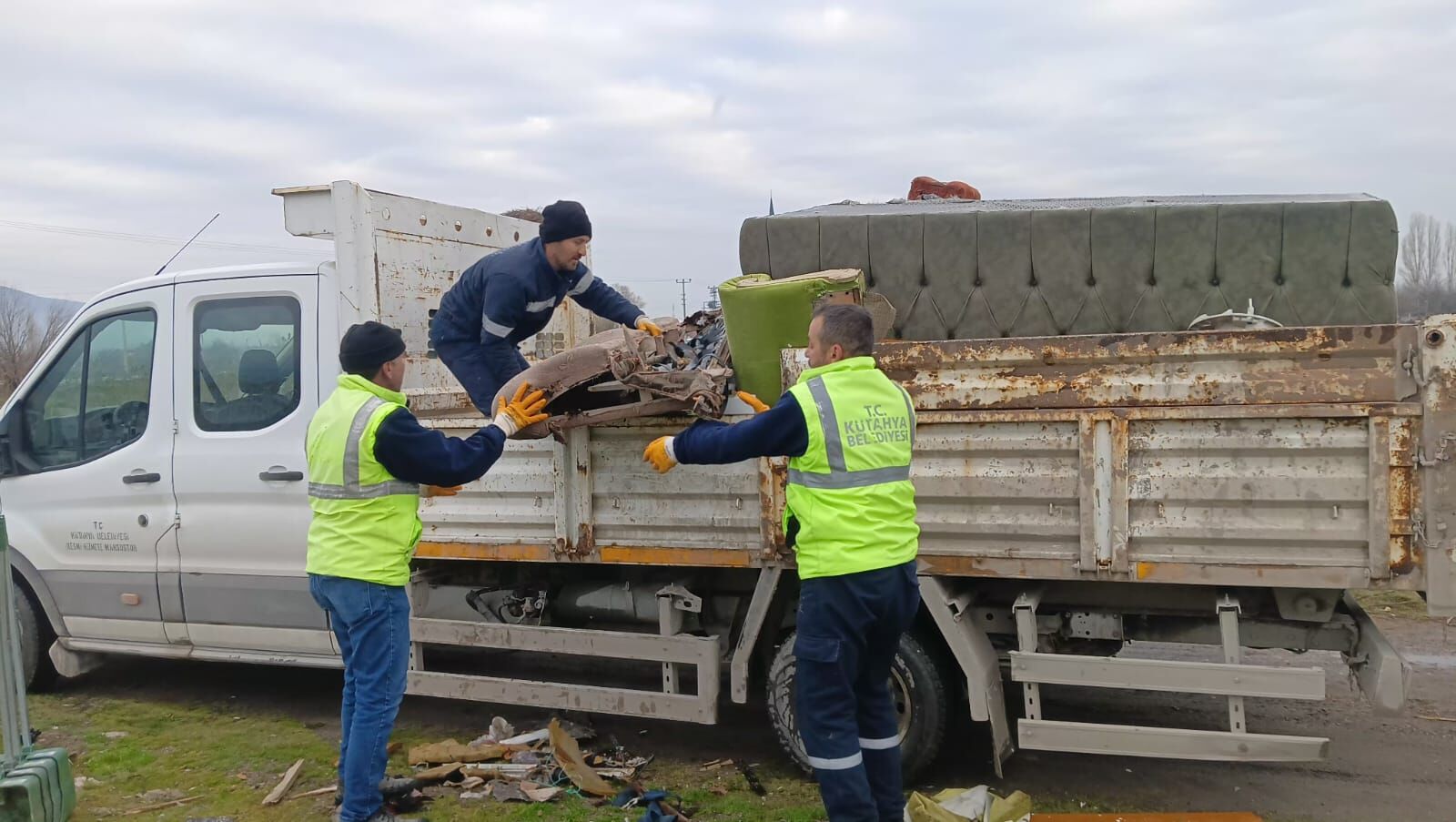 Kütahya’da Kapsamlı Çöp Temizliği Çalışması Yapıldı1