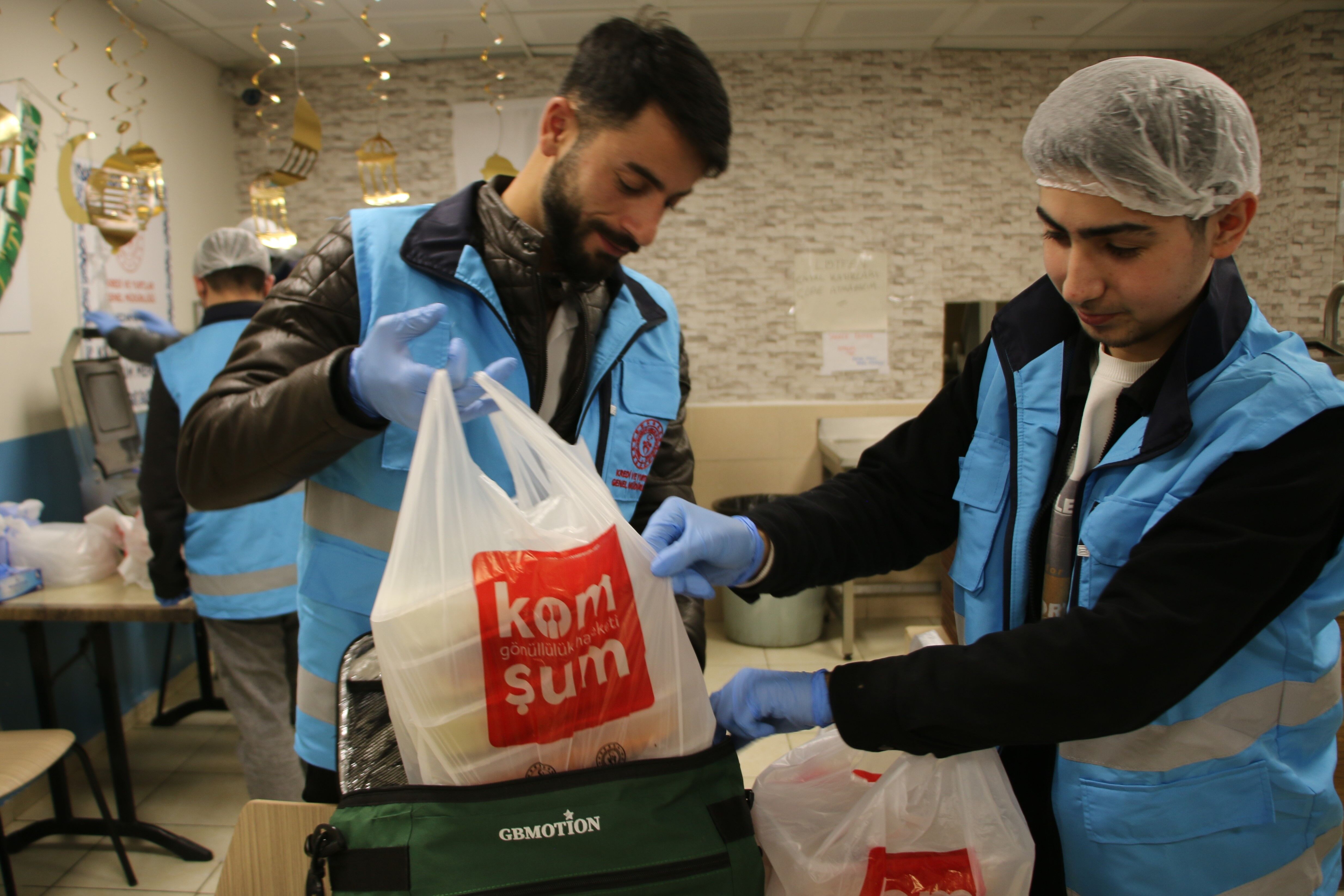 Kütahya’da “Komşum” Projesi Ihtiyaç Sahiplerini Unutmuyor (3)