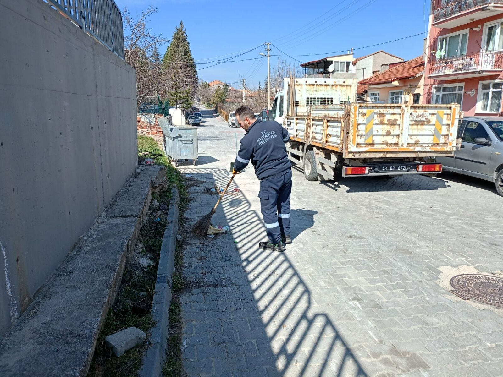 Kütahya’da Mezarlık Ve Okul Çevrelerinde Temizlik Çalışması (4)