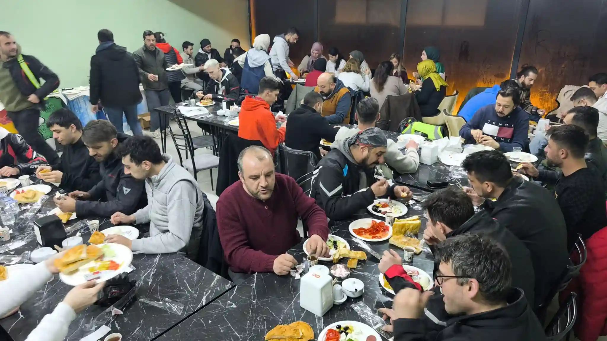 Kütahya’da Motosiklet Tutkunları Sahur Yaptı