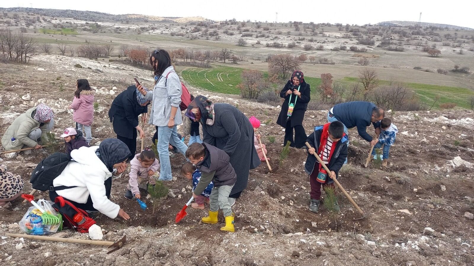 Kütahya’da Öğrencilerden Fidan Dikim Etkinliği (4)