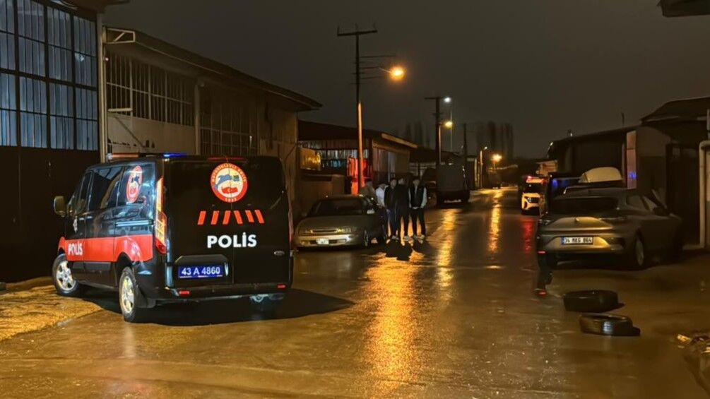 Kütahya’da Oto Boyacısına Silahlı Saldırı (2)