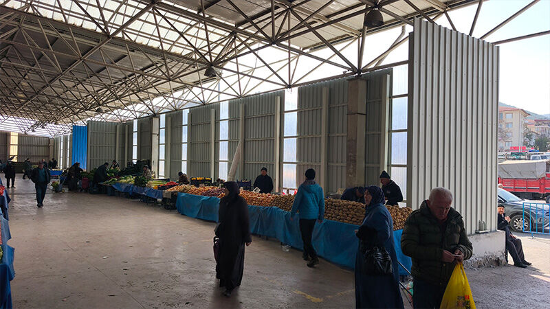 Kütahya’da Perşembe Pazarı Ön Cephesi Kapatıldı (4)