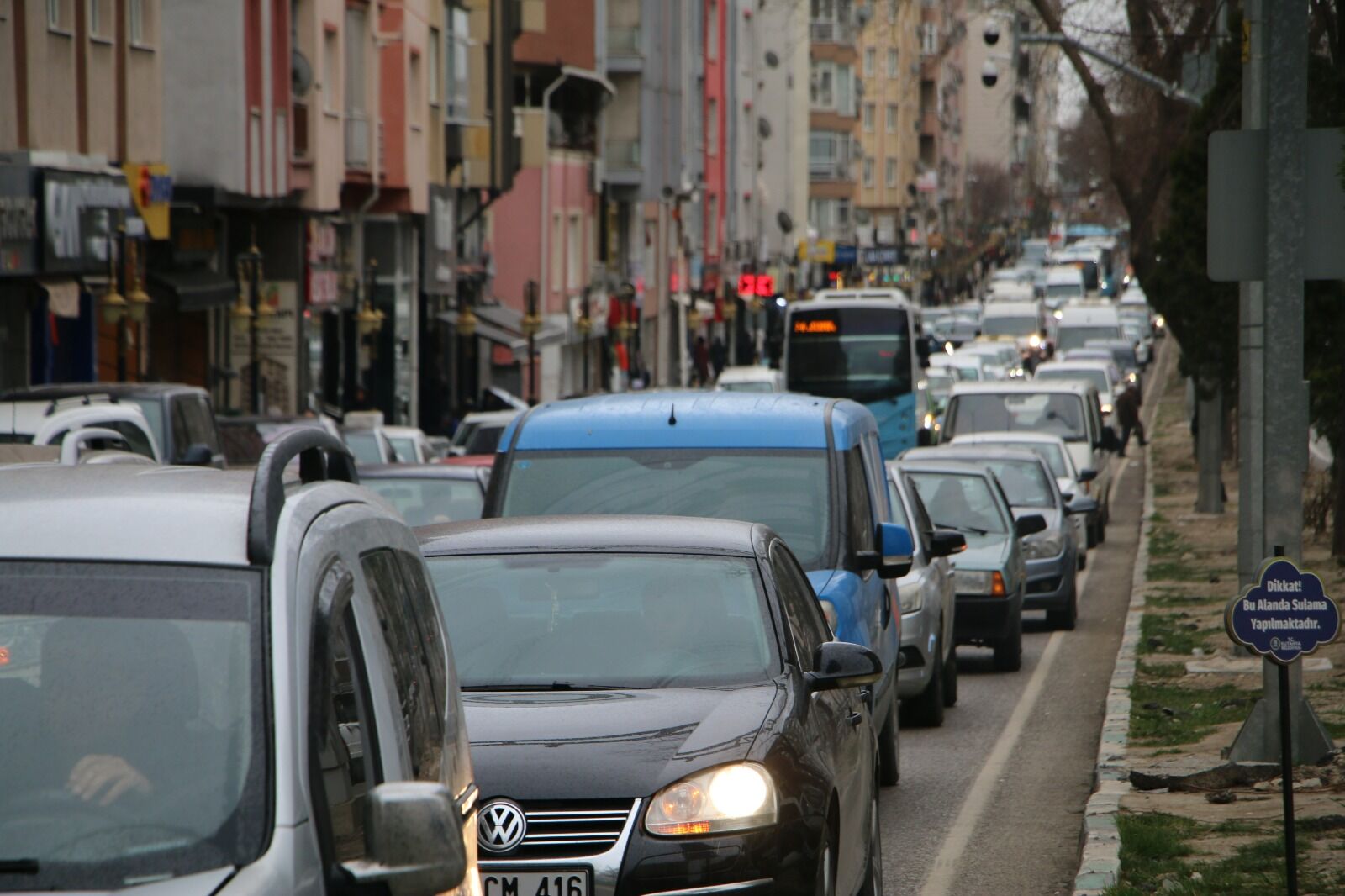 Kütahya’da Trafik Bayram Yoğunluğu Yaşandı (3)