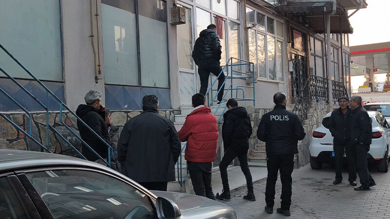 Kütahya'da Yaşlı Adam Komşuları Tarafından Ölü Bulundu (5)