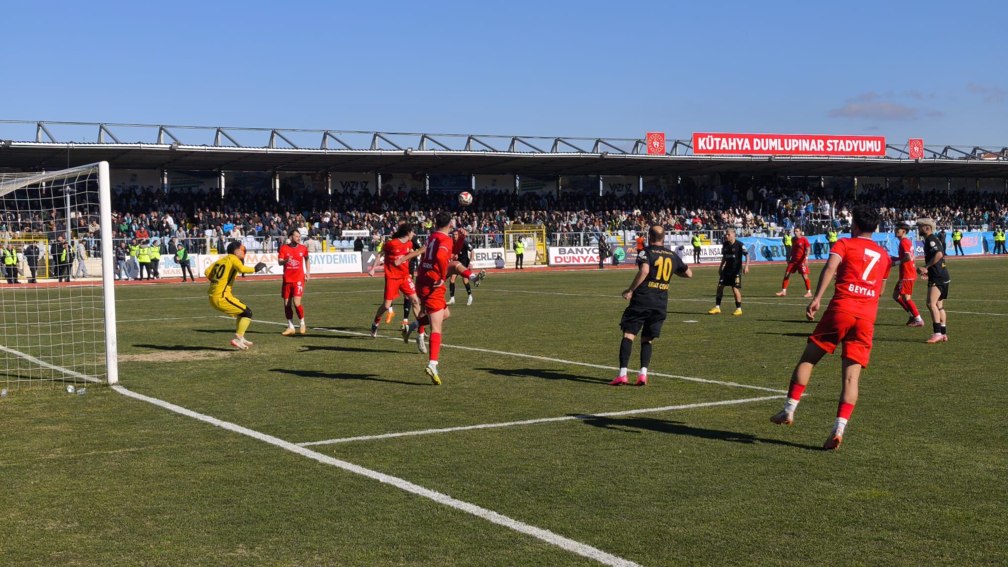 Kütahyaspor Evinde Ilk Yarıda Rahat (4)