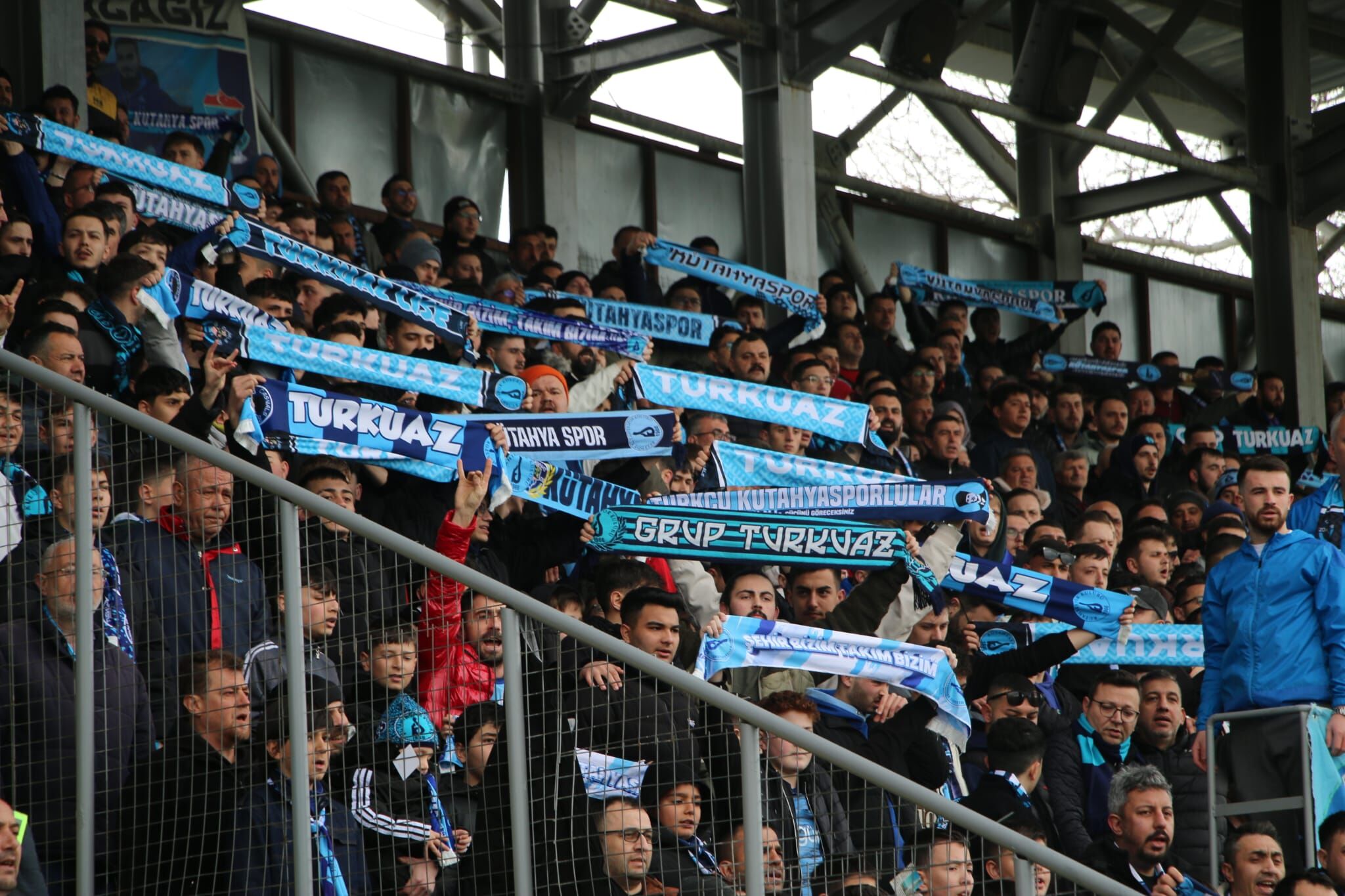 Kütahyaspor Evinde Ilk Yarıyı Golsüz Kapattı (1)-2