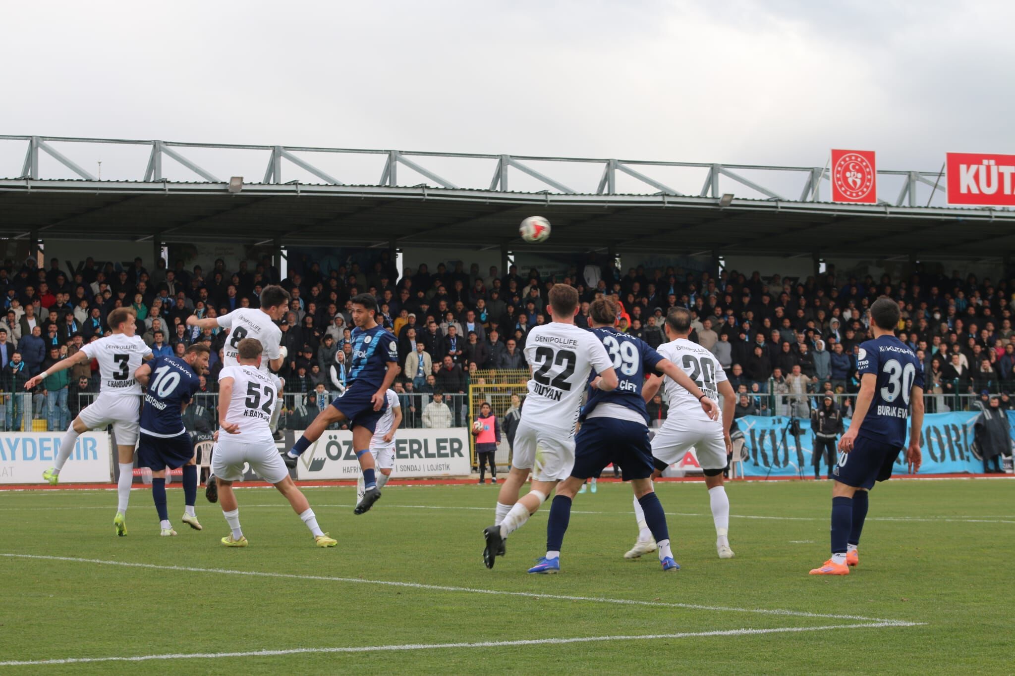 Kütahyaspor Evinde Ilk Yarıyı Golsüz Kapattı (2)-2
