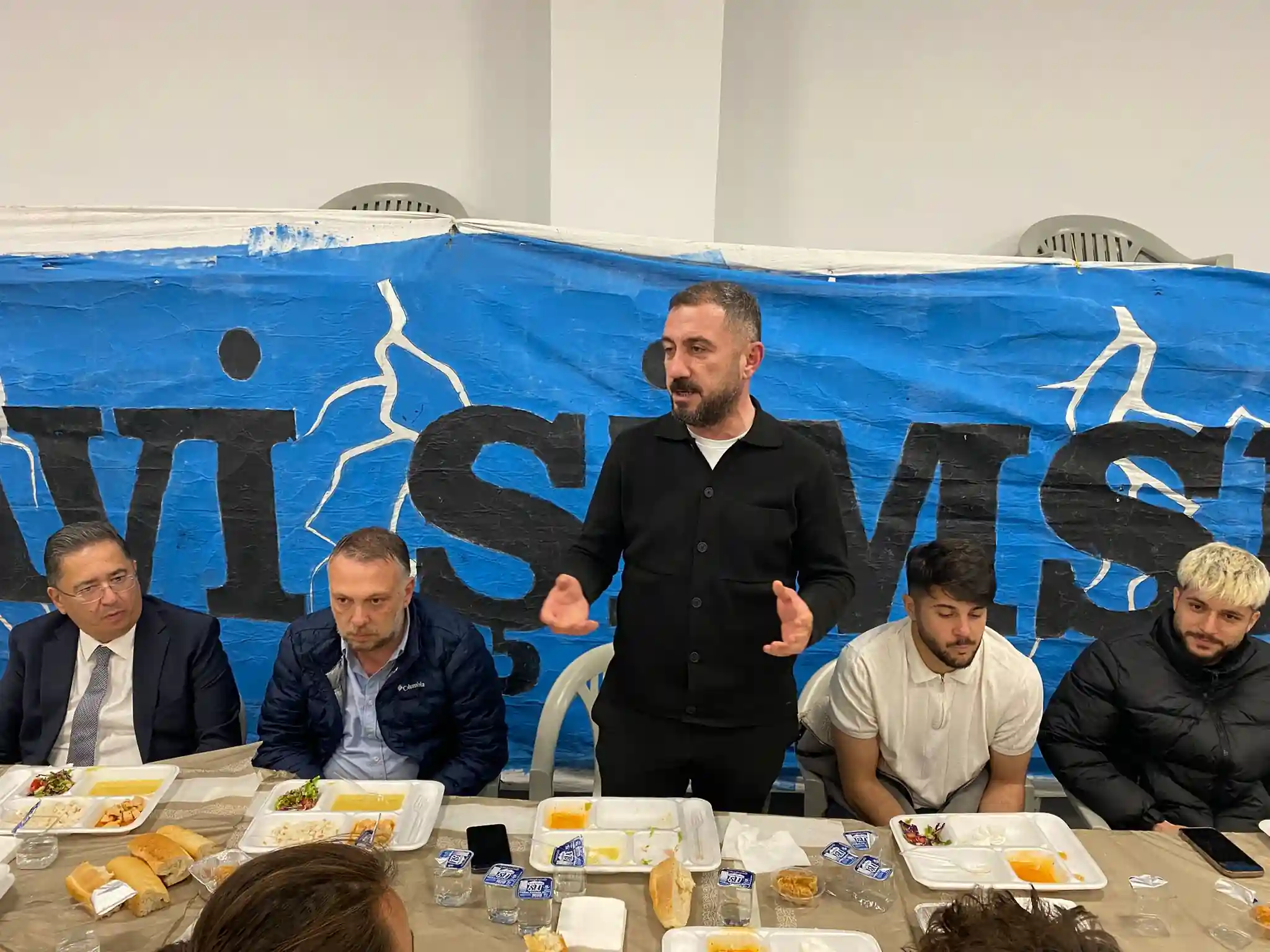 Kütahyaspor Yönetimi Ve Futbolcuları, Taraftarıyla Buluştu 1