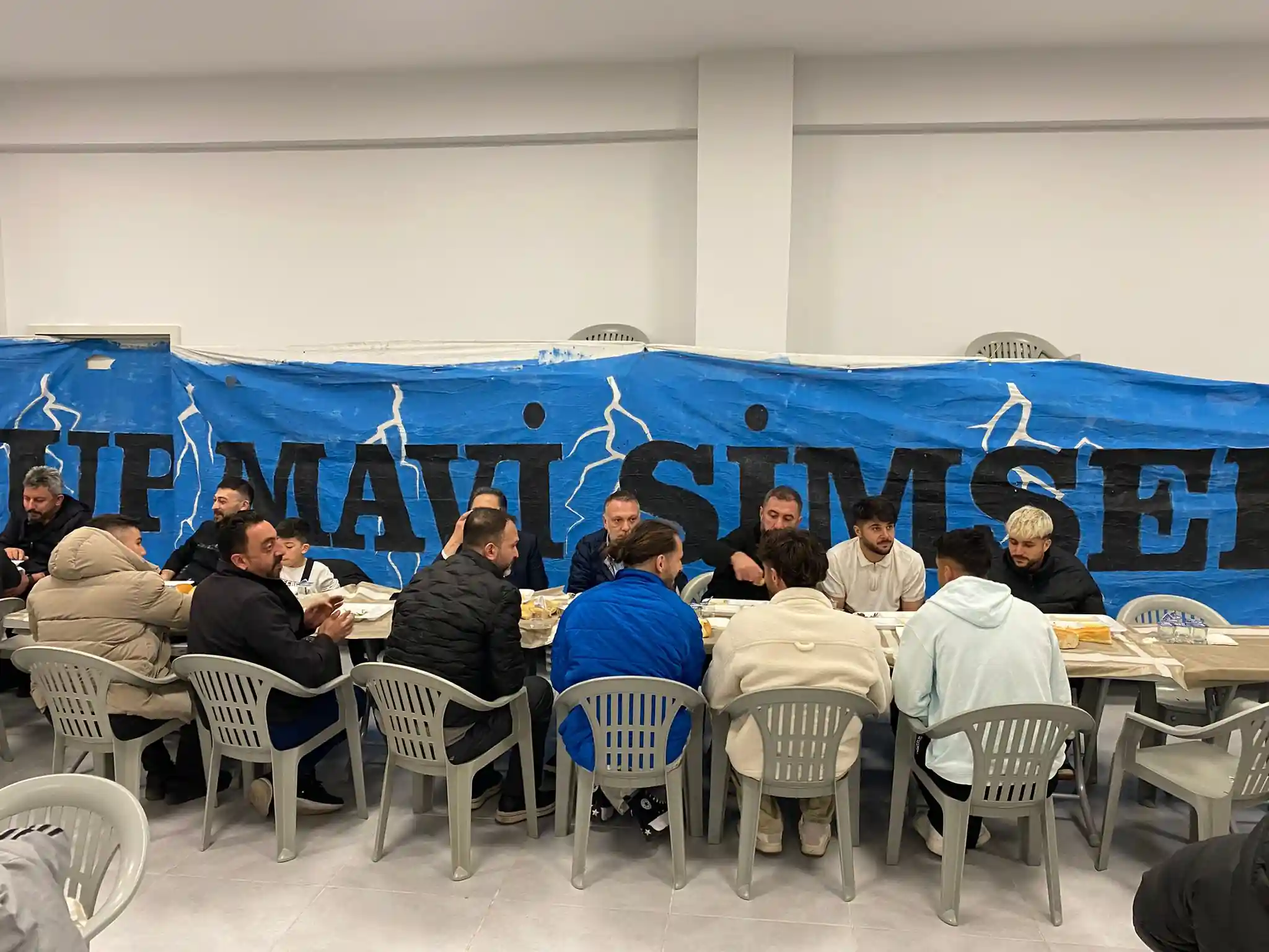 Kütahyaspor Yönetimi Ve Futbolcuları, Taraftarıyla Buluştu 3