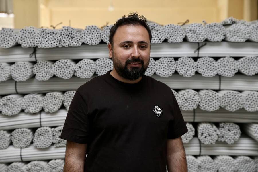 Sıfır Atık Ilhamıyla Kurduğu Fabrikada Atık Plastikten Sera Klipsi Üretiyor (4)