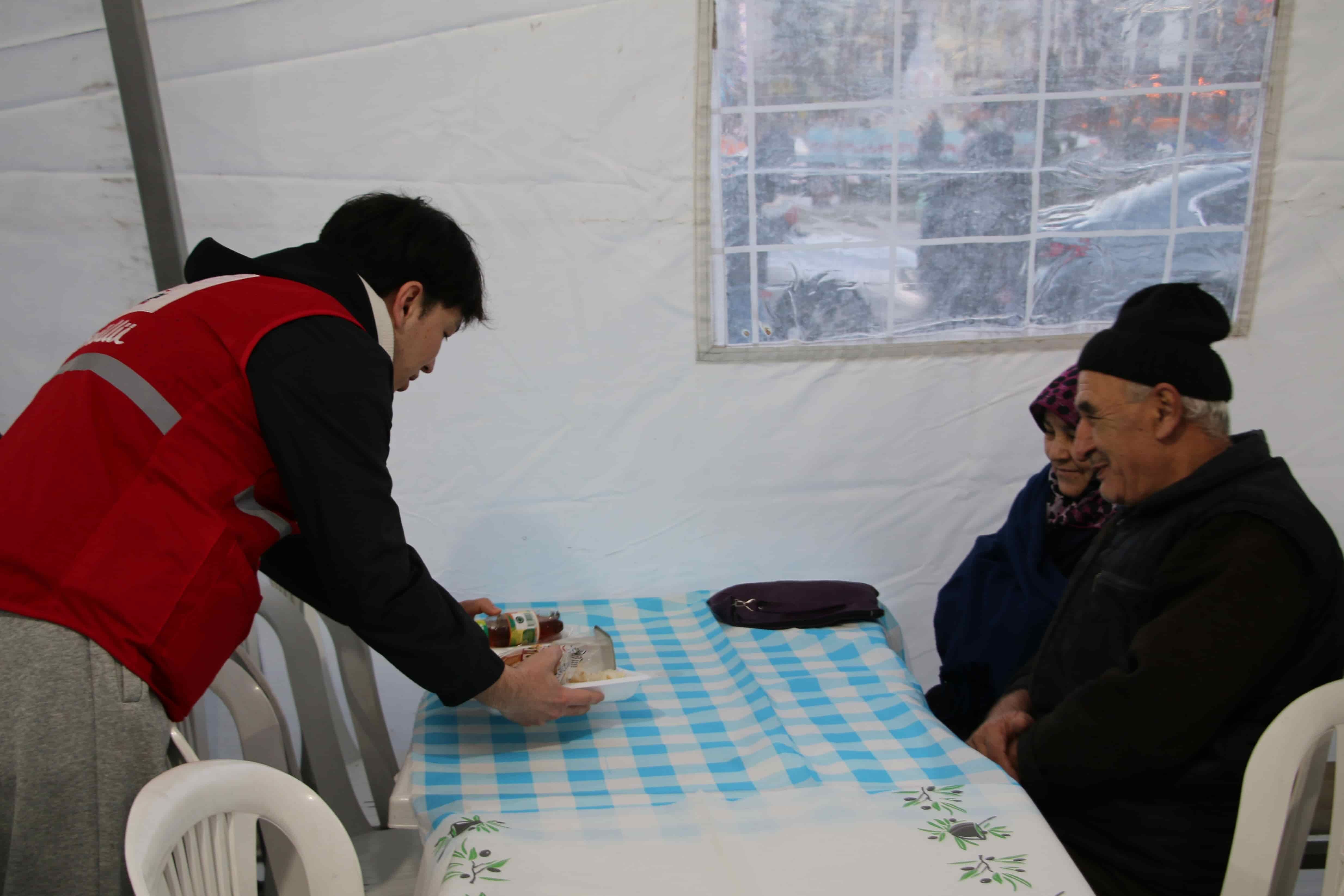 Türk Kızılay Kütahya Gönüllüleri Ile Gönüllere Dokunuyor (5)