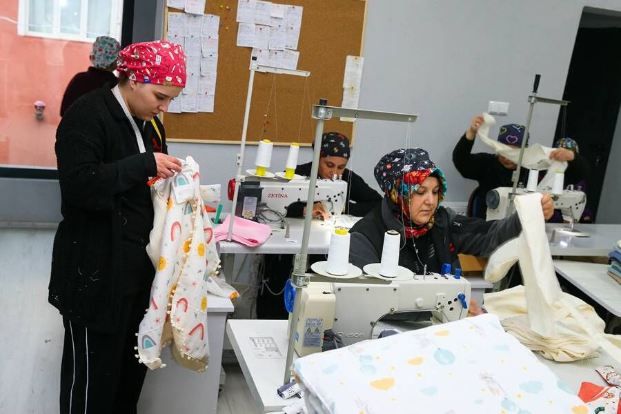 Uşak’ta Kadın Girişimci Evde Başladı, 11 Kadına Istihdam Sağladı (3)