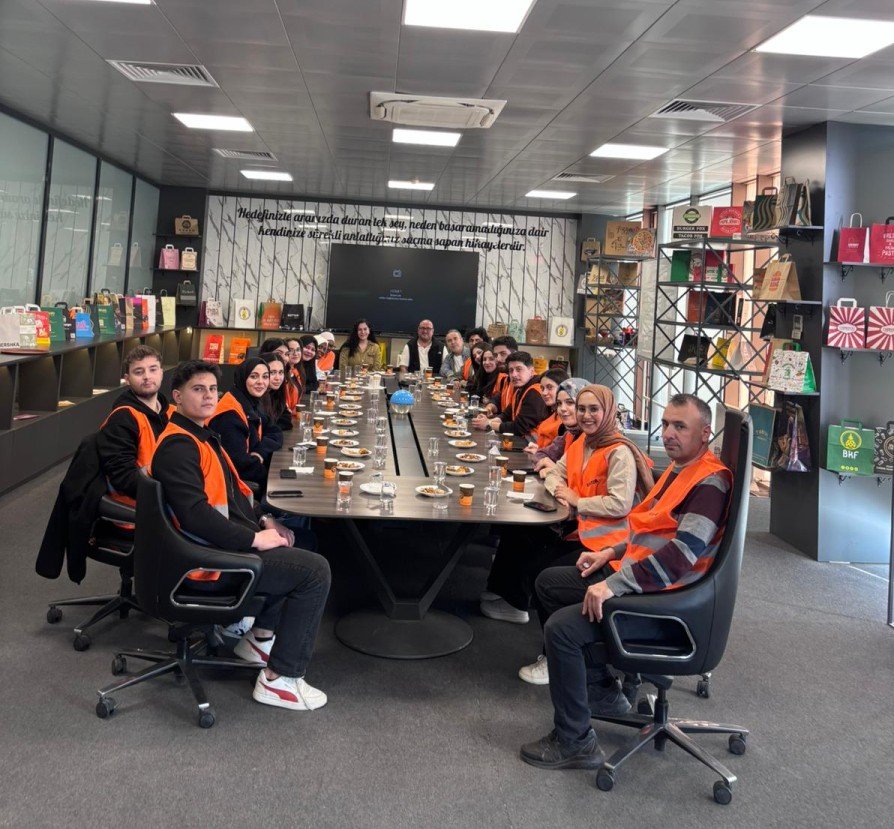 Kütahya Entegre Kağıt’ta üretim süreçleri incelendi-4