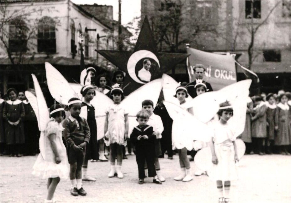 23 Nisan’ın Tarihsel Yolculuğu Ve Çocuklara Armağanı 2