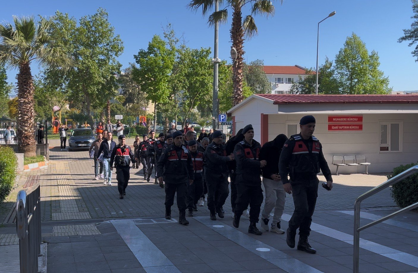 Aydın merkezli yasa dışı bahis operasyonunda 9 şüpheli adliyeye sevk edildi