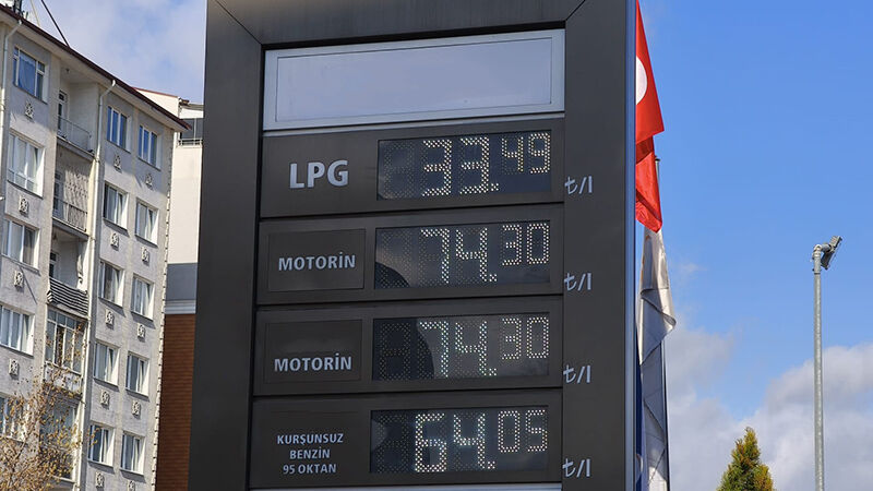 Akaryakıta Dev Indirim Motorin Ve Benzin Düştü (1)