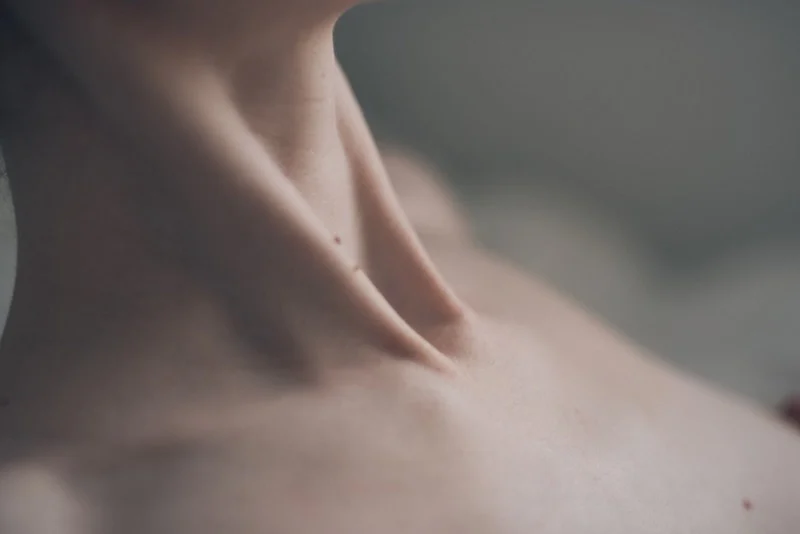 Boyundaki Et Benleri Sanıldığı Kadar Masum Değil1