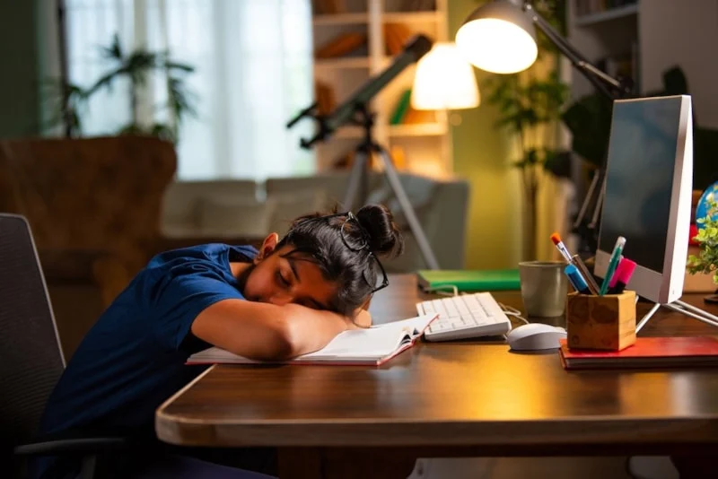 Erteleme Tembellik Değil Zihnin Savunma Mekanizması3