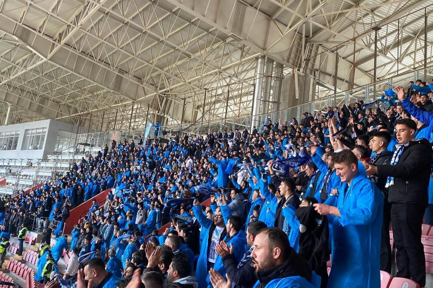 Esin Güral Argat’tan Kütahyaspor’a Büyük Destek (1)