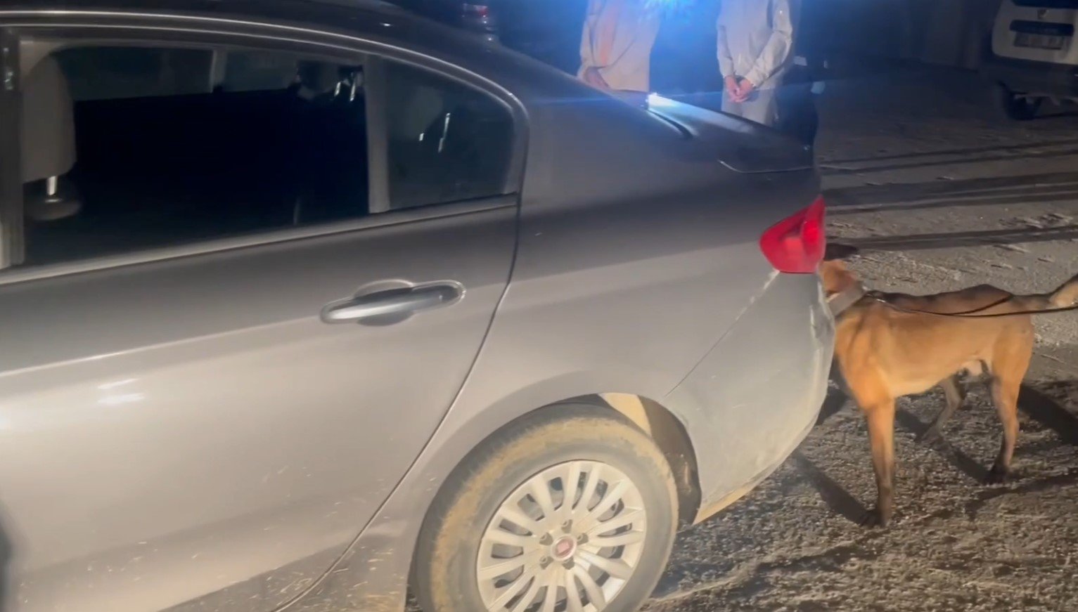 Eskişehir’de Polisten Kaçan Araçta Uyuşturucu Ele Geçirildi 2