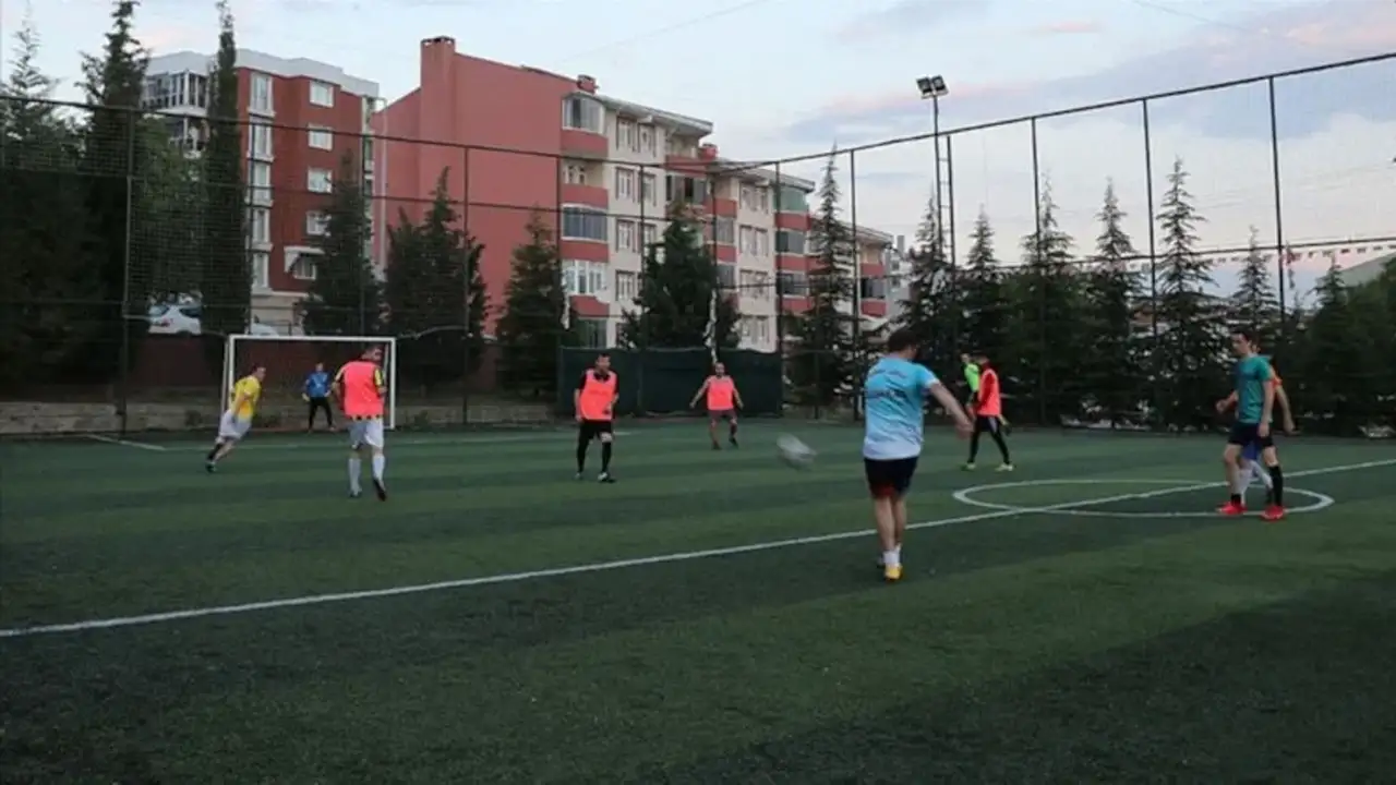 Halı Saha Maçları Gizli Kalp Hastalıklarını Tetikleyebilir