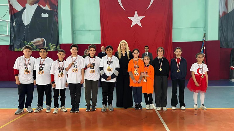 Kütahya Altıntaş’ta 23 Nisan Coşkusu Yaşandı (1)