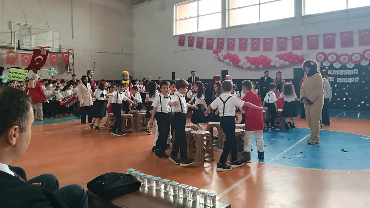 Kütahya Aslanapa’da 23 Nisan Coşkusu