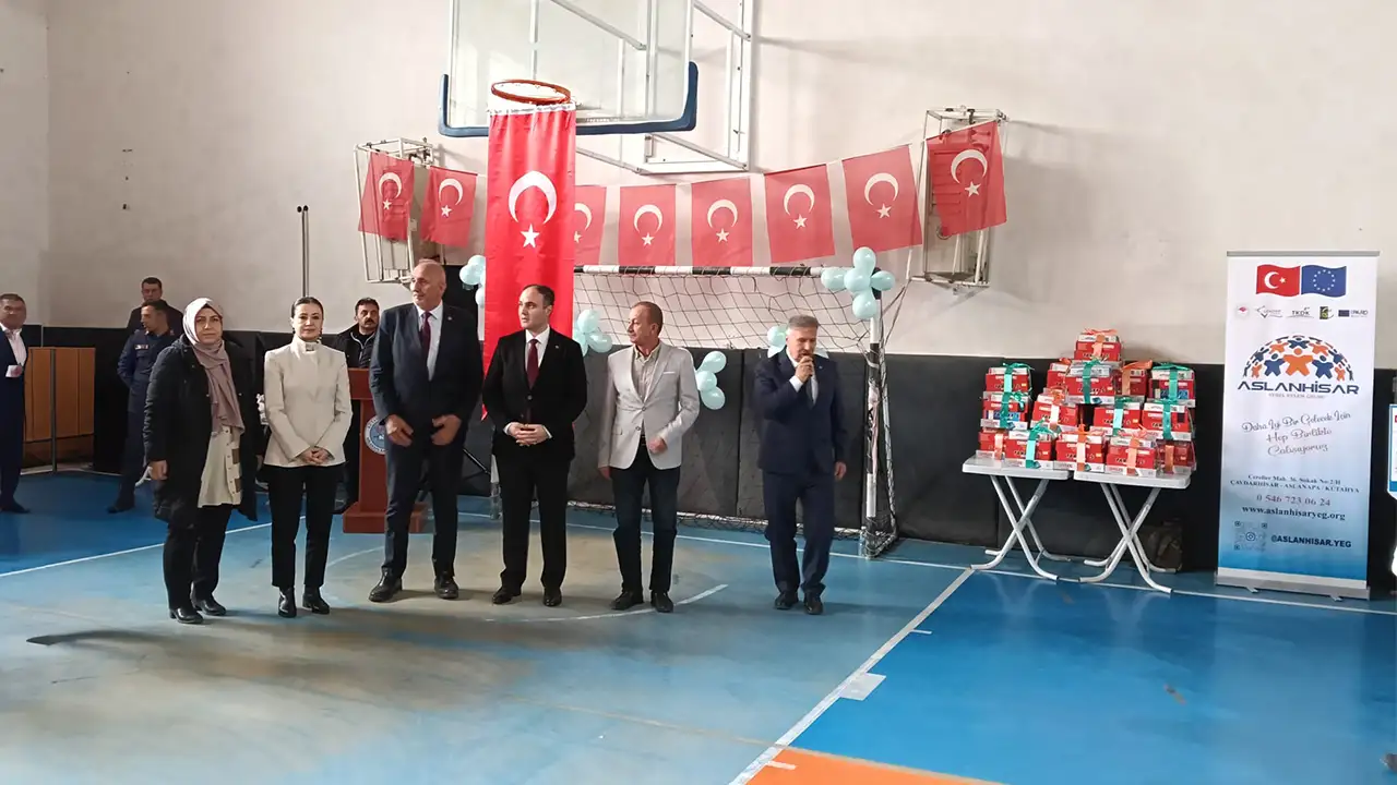 Kütahya Aslanapa’da Öğrencilere Zeka Oyunu Desteği