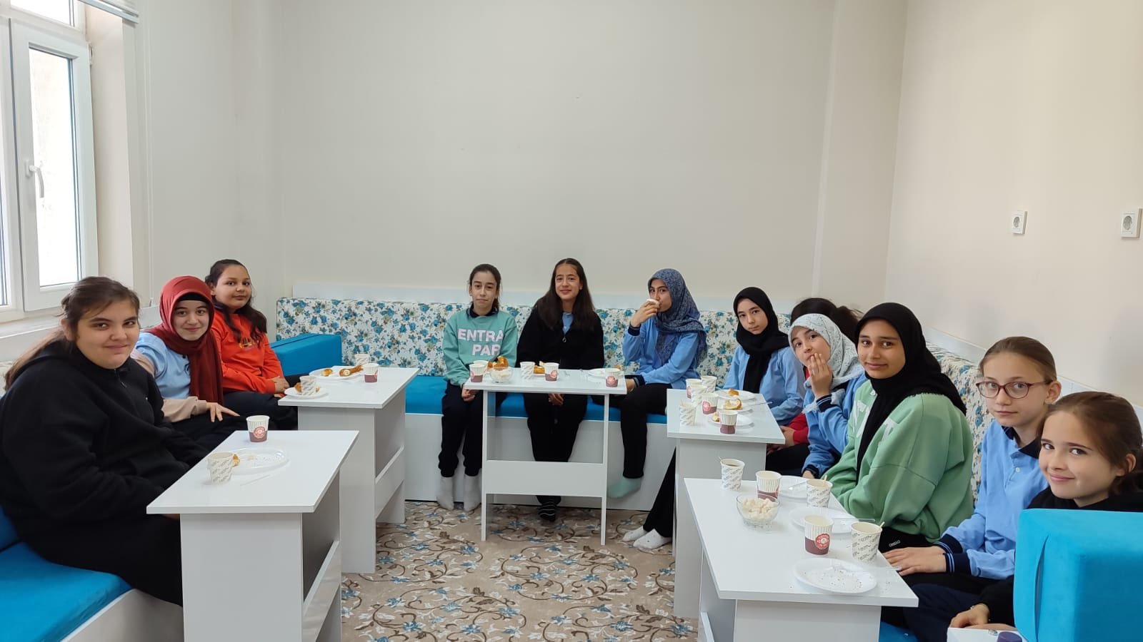 Kütahya Çavdarhisarda Öğrencilerle Kahvaltı Programı Düzenlendi3