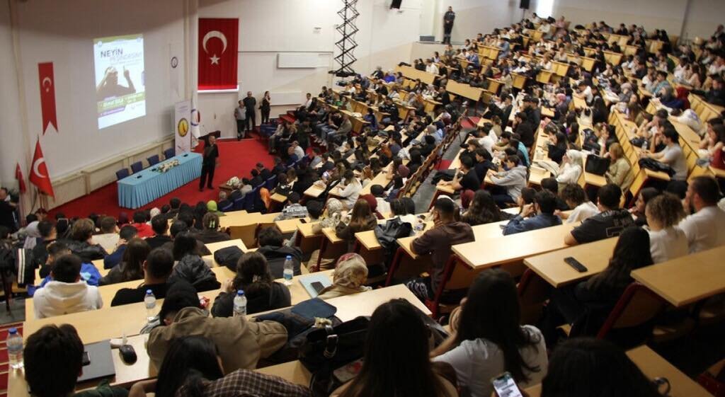 Kütahya Dpü’de “Neyin Peşindesin” Söyleşisi Yapıldı