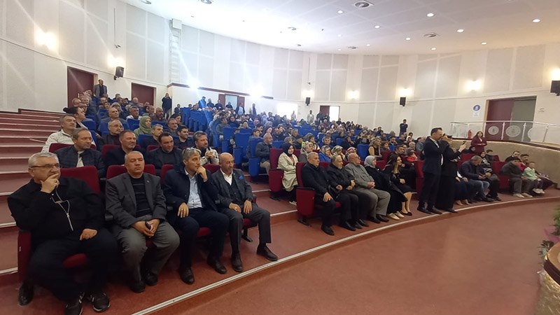 Kütahya Eğitim Camiasının Mutlu Günü 001