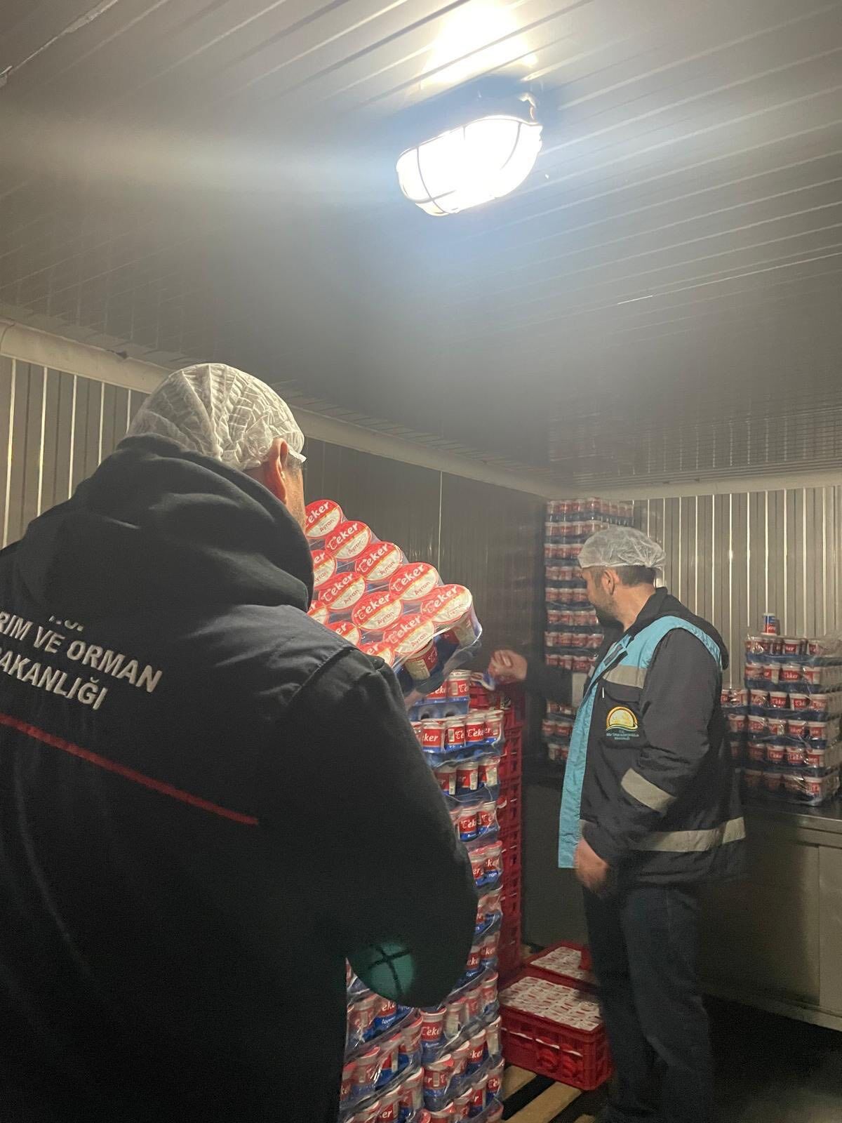 Kütahya Emet’te Gıda Depolarına Yönelik Denetimler Sürdü3-1